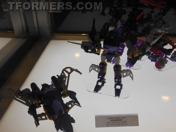 Transformers=botcon 2013 Generatations Prime Paltinum  (286 of 424)